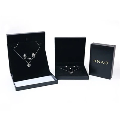 Blwch Emwaith Clustlys Mawr